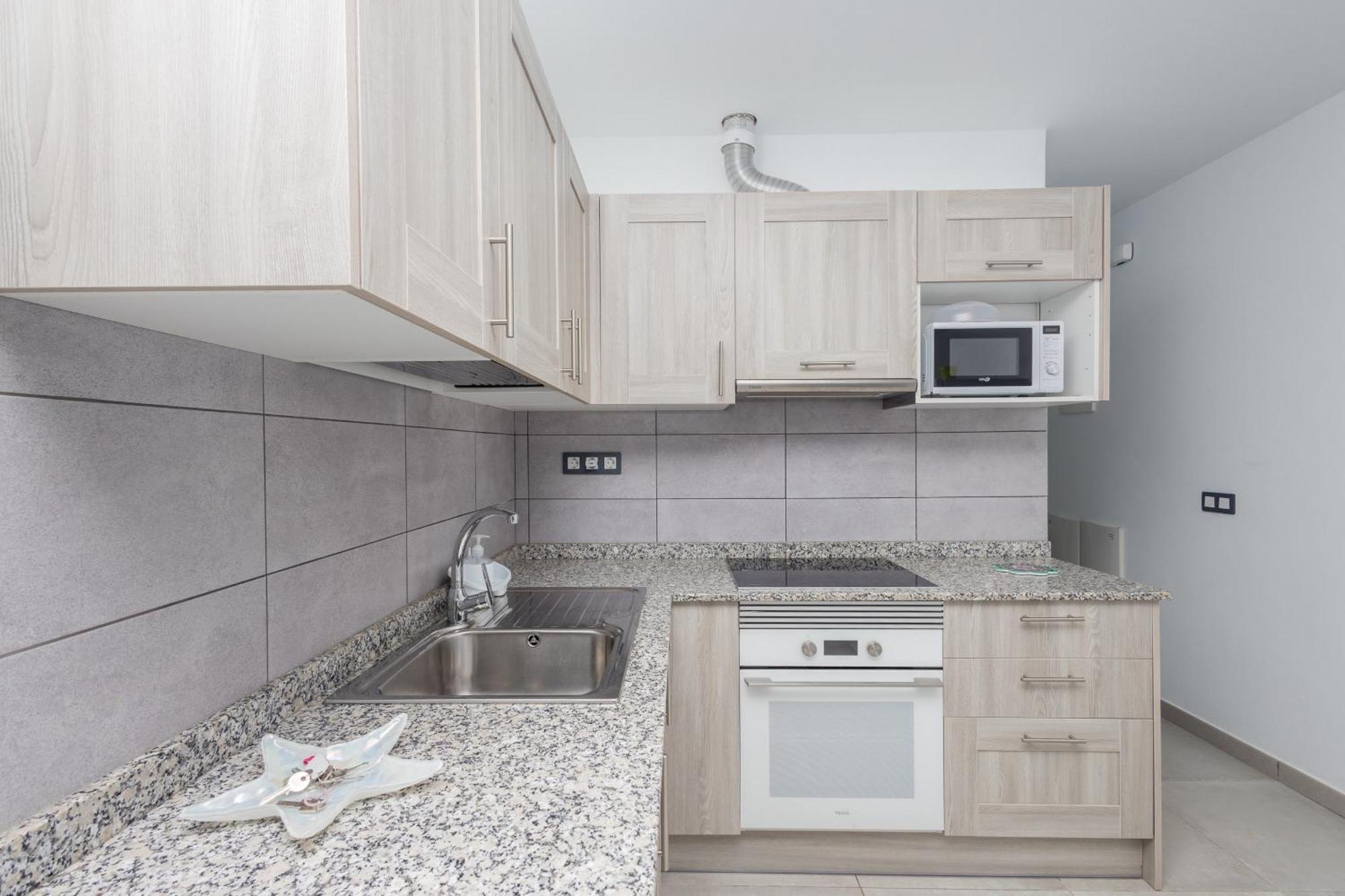 Lightbooking Apartamento Con Terraza En Playa De Arinaga Агуимес Экстерьер фото