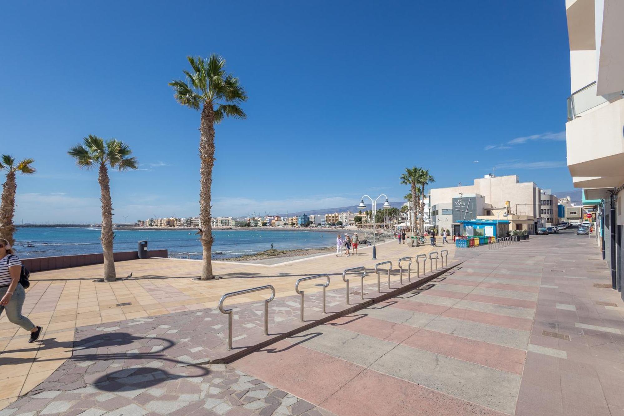 Lightbooking Apartamento Con Terraza En Playa De Arinaga Агуимес Экстерьер фото