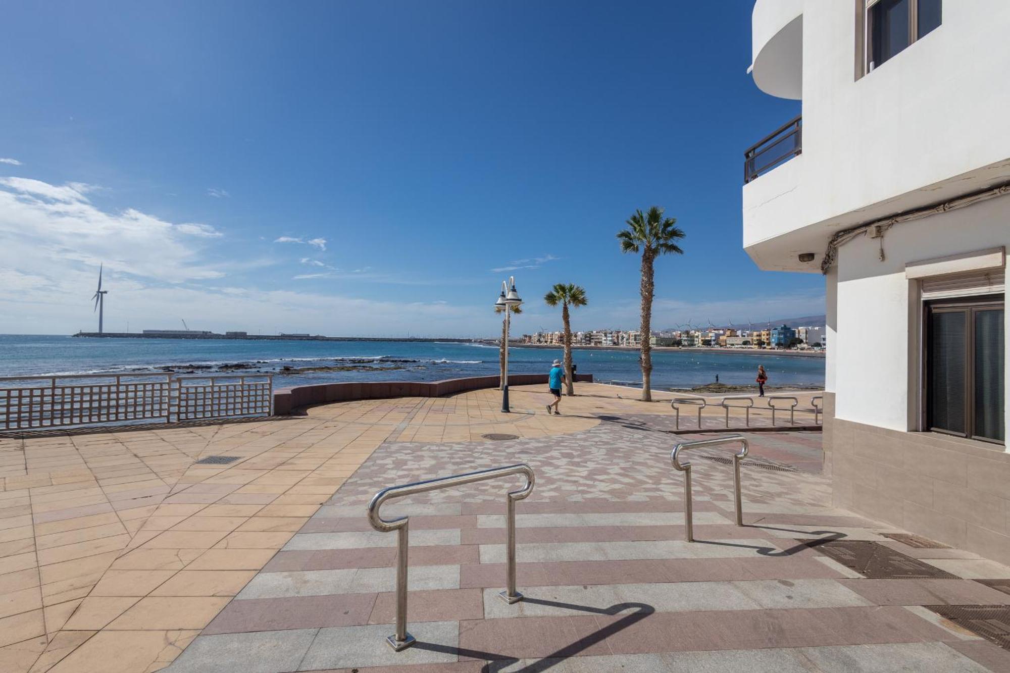 Lightbooking Apartamento Con Terraza En Playa De Arinaga Агуимес Экстерьер фото