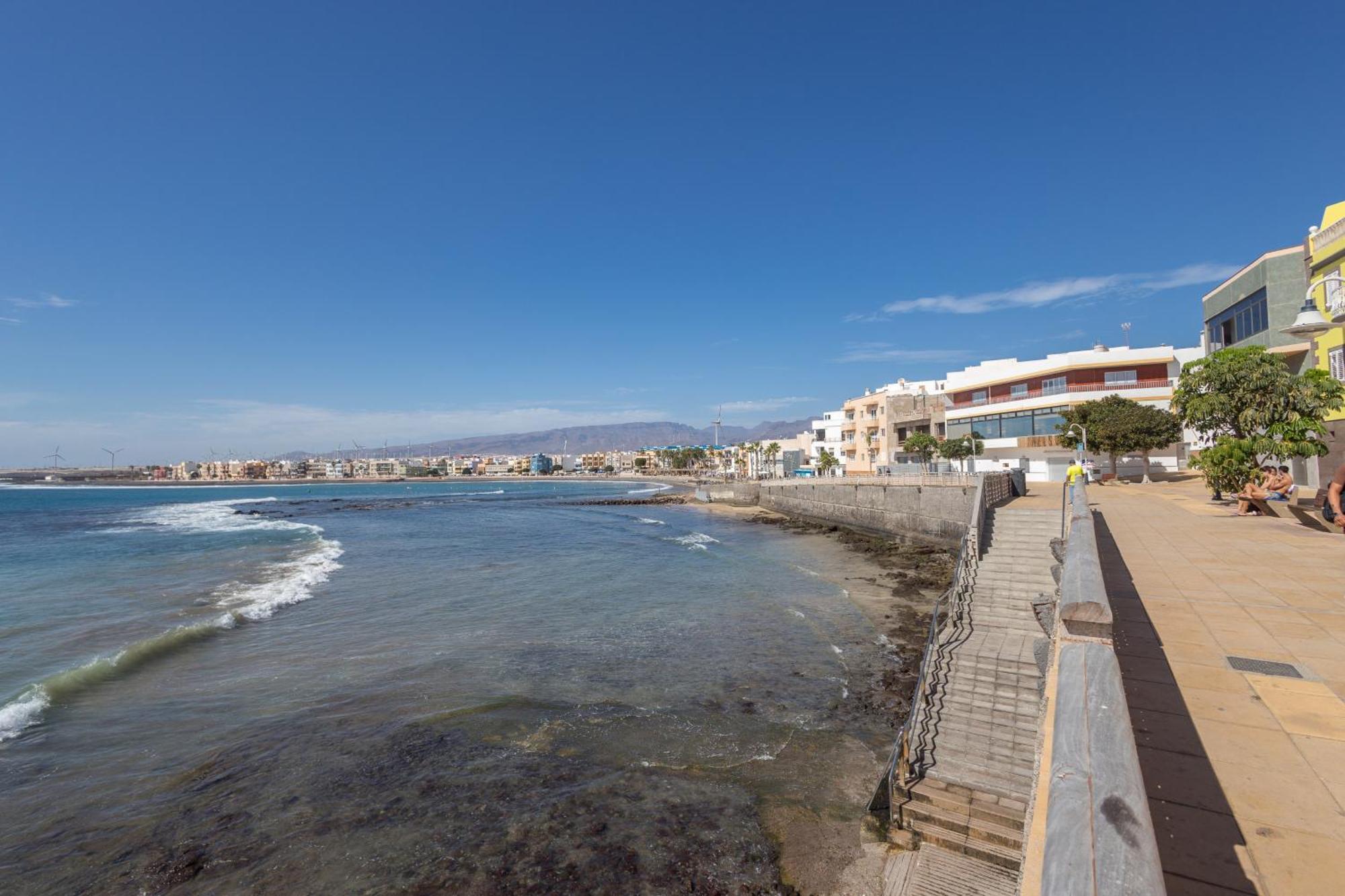 Lightbooking Apartamento Con Terraza En Playa De Arinaga Агуимес Экстерьер фото