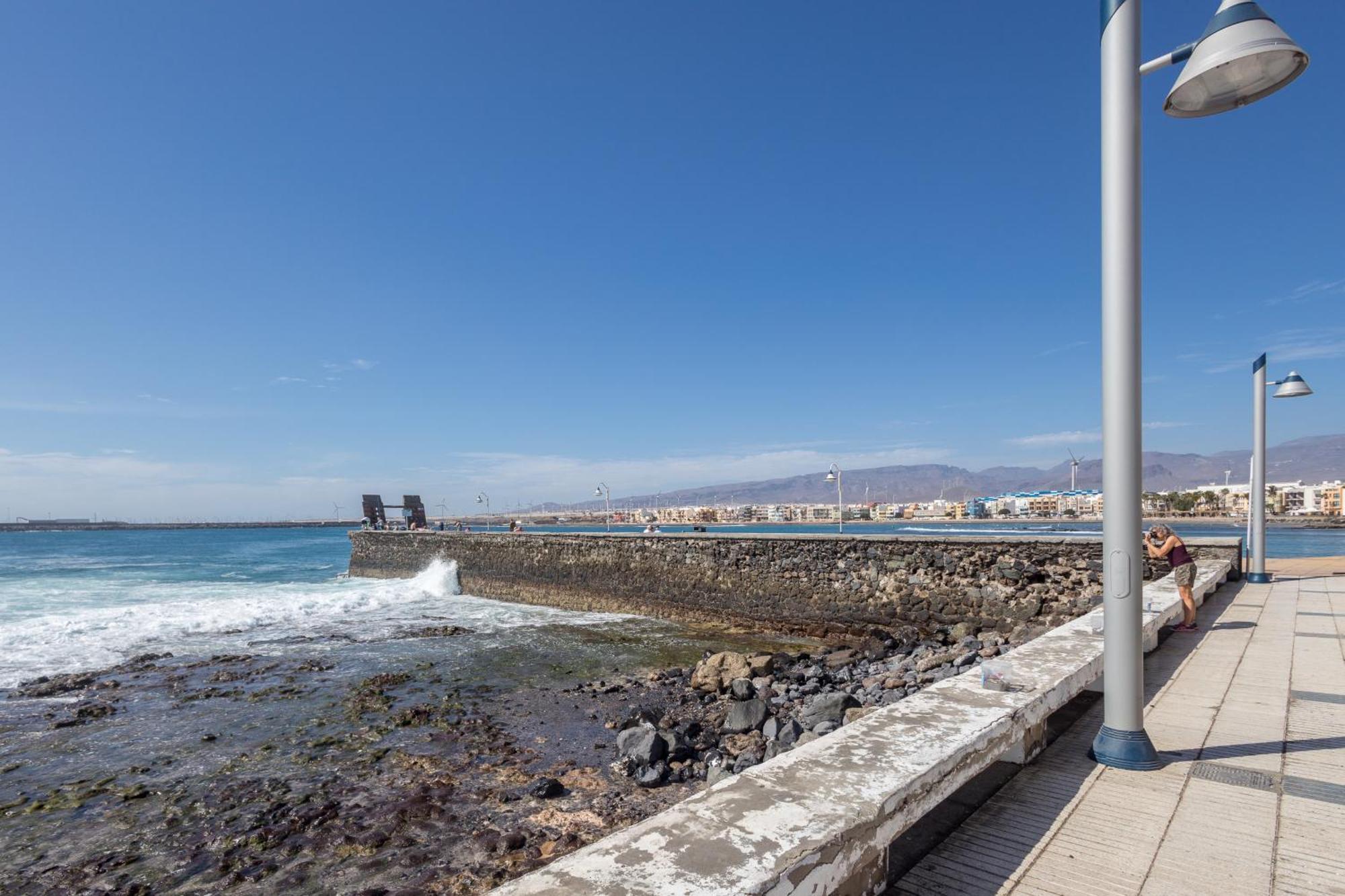 Lightbooking Apartamento Con Terraza En Playa De Arinaga Агуимес Экстерьер фото